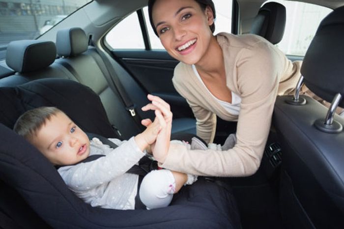 Tombol Buka Spion Mobil Avanza. Aman Kendarai Mobil Bersama Anak, Ladies Wajib Tahu 3 Fitur Ini