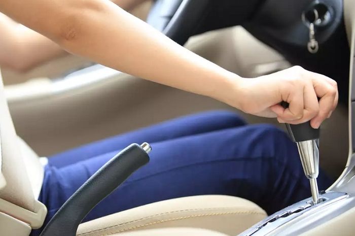 Belajar Mobil Matic Avanza Veloz. Bedaya Tipis Kok, Tapi Ini Penjelasan Mobil Matik Lebih Irit Dibanding Transmisi Manual