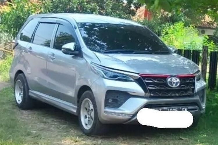 Mobil Avanza Yang Sudah Dimodifikasi. Netizen Heboh Mobil Kawin Silang Avanza dan Fortuner, Bingung Sumber Inspirasi Sang Pemilik