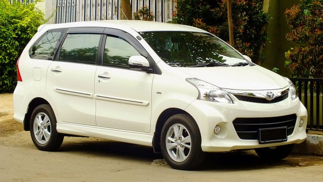 Variasi Interior Mobil Avanza Veloz. Berbagai Aksesoris Interior Mobil Avanza yang Sangat Berguna