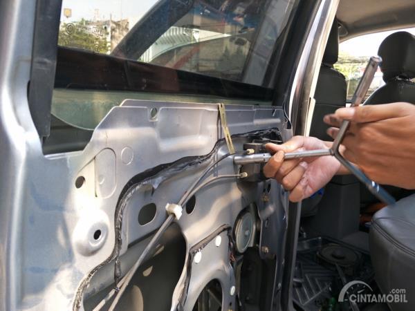 Letak Sekring Power Window Avanza Lama. Power Window Bermasalah, Cek Tiga Hal Ini