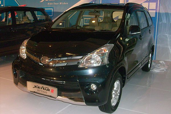 Perbedaan Xenia R Sporty Dan Attivo. Xenia R Attivo Buat yang Berjiwa Aktif dan Dinamis : Okezone Otomotif