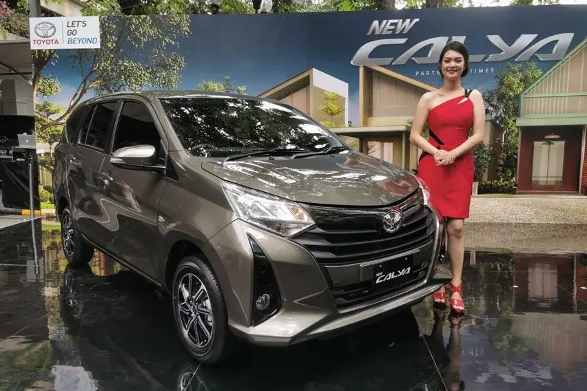 Avanza Bekas Atau Sigra Baru. Lebih Baik Pilih Toyota Calya Baru atau Avanza Bekas?