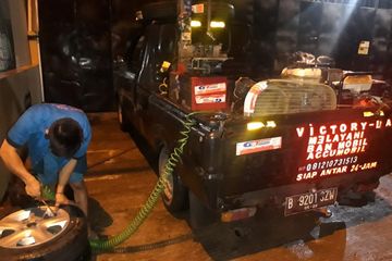 Ban Mobil Avanza Bocor Malam Hari. Kondisi Darurat Tambal Ban 24 Jam? Silakan Hubungi Tambal Ban Keliling Ini