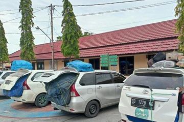 Modif Avanza Jadi Pick Up. Empat Toyota Avanza Dipaksa Jadi Mobil Pick Up, Polisi Bertindak, Surat Tilang Melayang!