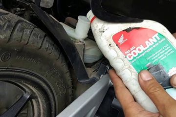 Merek Air Radiator Toyota Avanza. Menambah Air Coolant dengan Merek Berbeda, Aman Enggak Ya?