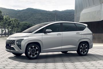 Adu Irit Xpander Vs Avanza. Adu Fitur Hyundai Stargazer VS Avanza, Veloz, Xenia, Ertiga dan Xpander, Siapa Yang Lebih Lengkap?