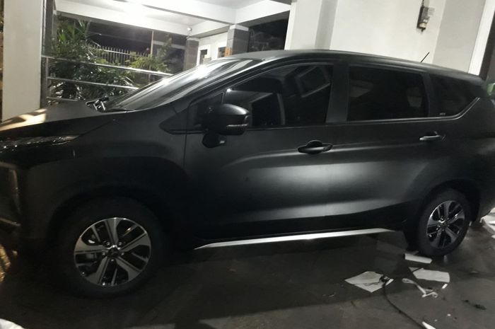 Stiker Mobil Avanza Warna Hitam. Bodi Xpander Dibungkus Warna Hitam Doff, Siapkan Rp 4,5 Jutaan