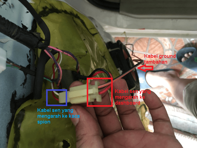 Jalur Kabel Spion Elektrik Avanza. DIY: Perbaiki lampu sen spion mati