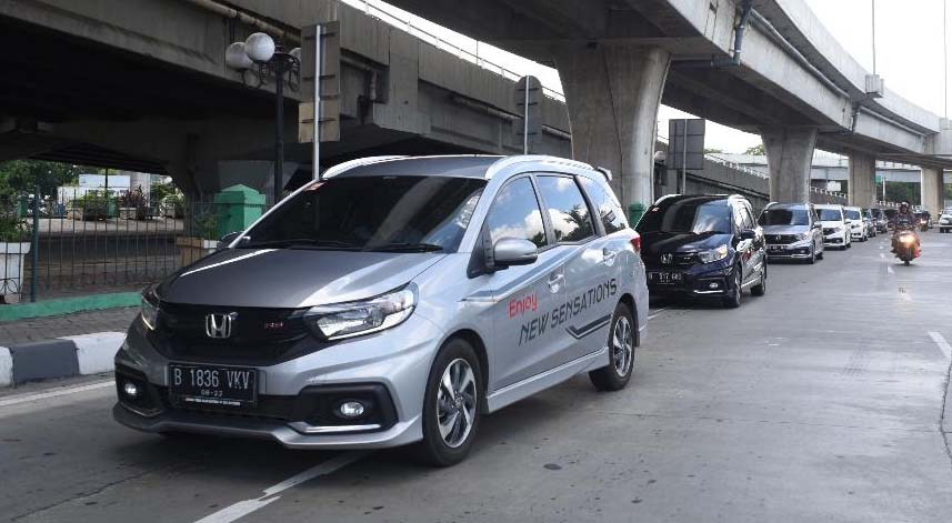 Pilih Mobil Bekas Avanza Atau Mobilio. Berburu Honda Mobilio Bekas, Harga Lebih Mahal Dari Avanza